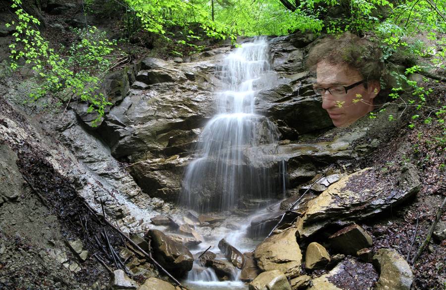 [Titelbild: Wasserfall mit meinem Kopf]