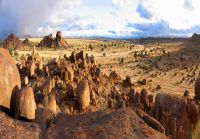media/galerie/Panorama_Abendstimmung_nahe_der_Canyon_Lodge,_Namibia.jpg